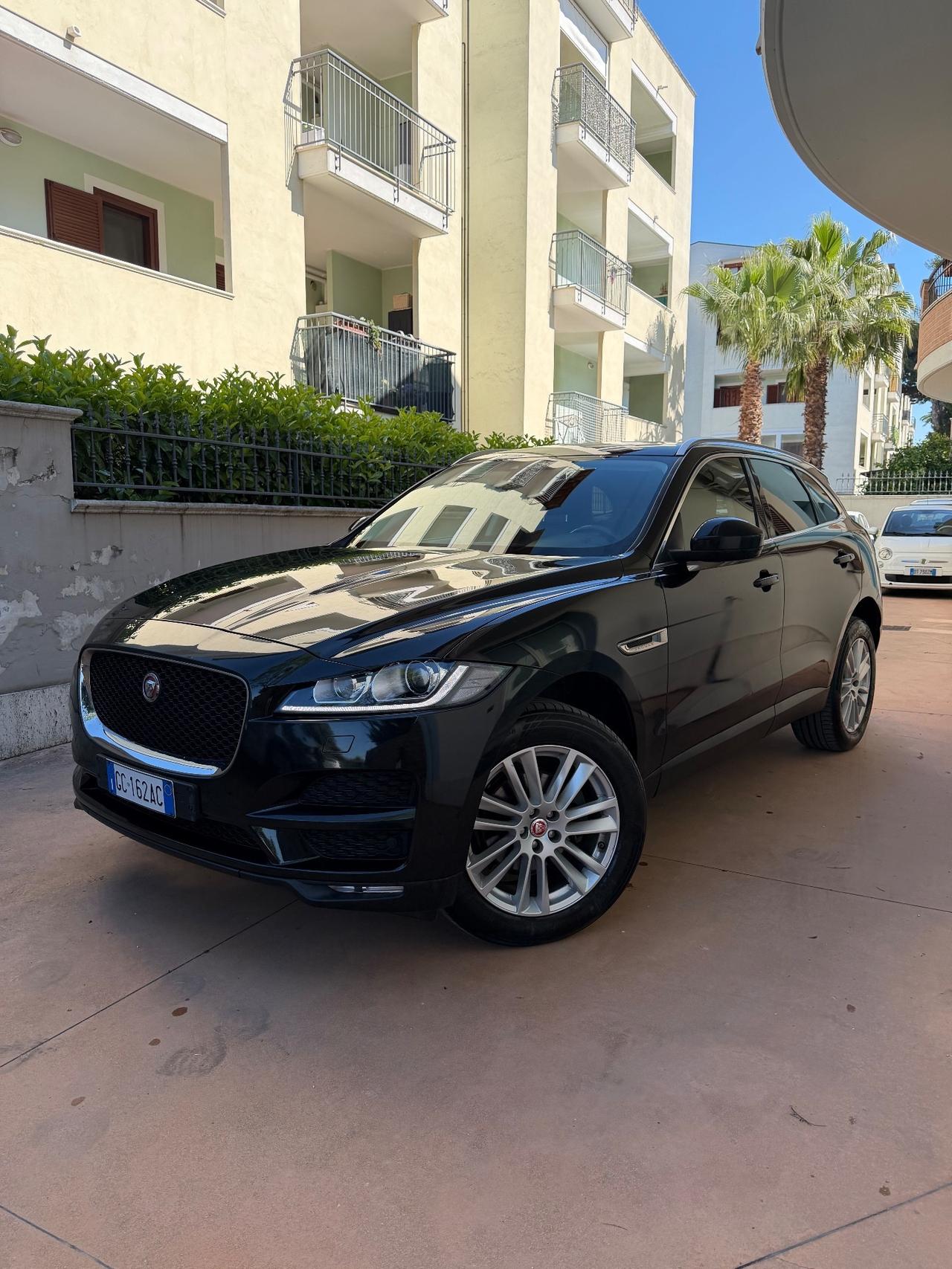 Jaguar F-Pace 2.0 D 180 CV AWD Prestige