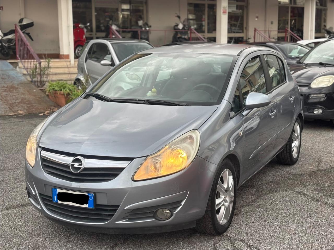 Opel Corsa 1.2 benzina AUTOMATICA