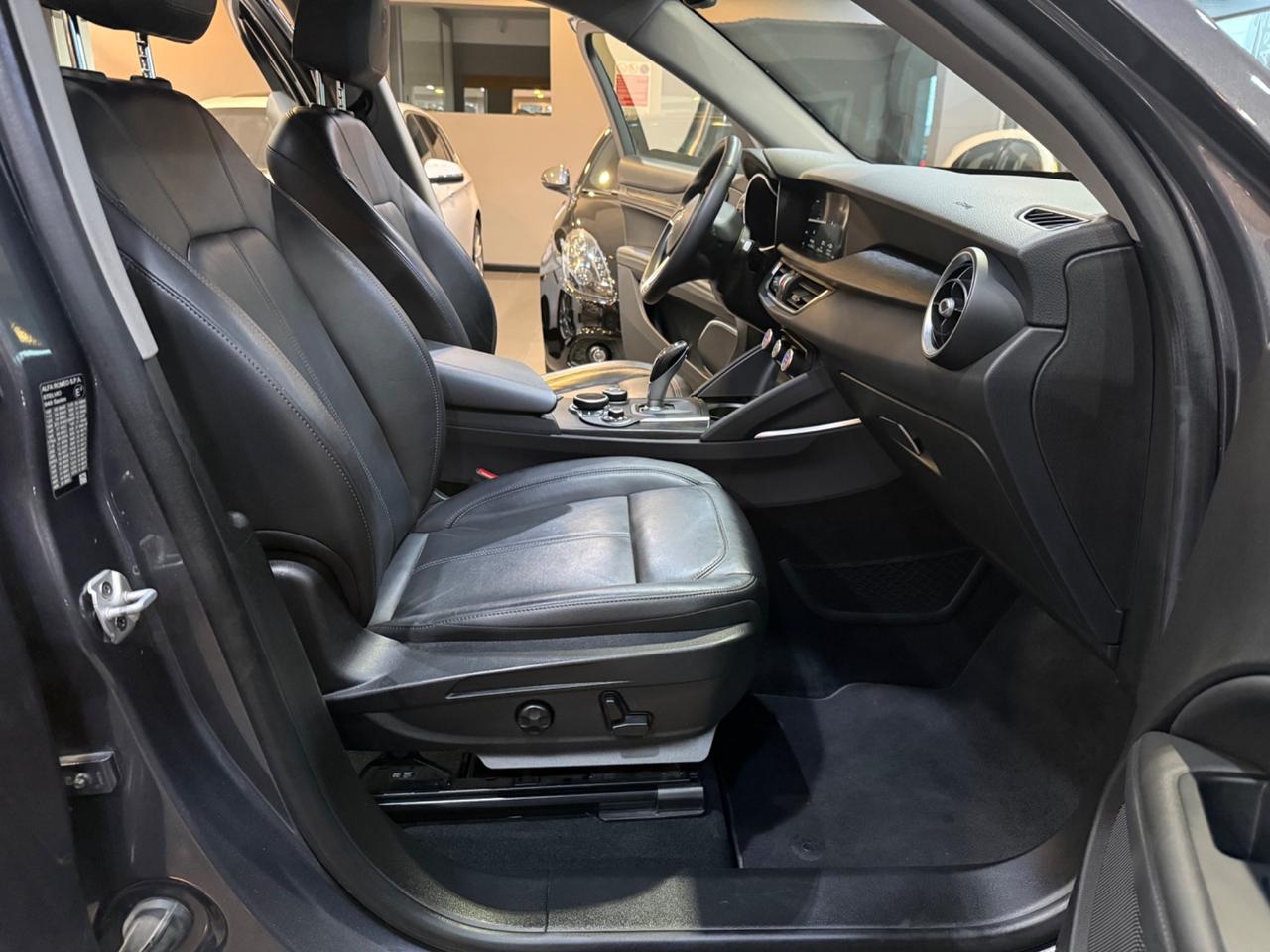 Alfa Romeo Stelvio 2.2 Turbodiesel 210 CV AT8 Q4 Business