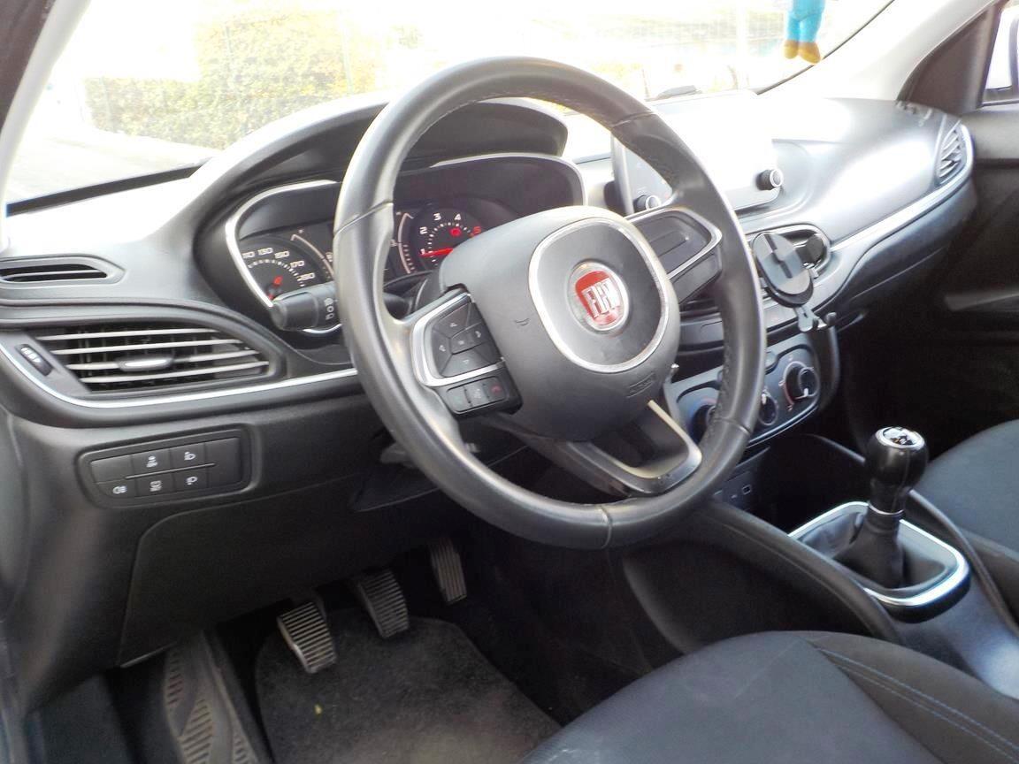 Fiat Tipo 1.3 Mjt S&S 5 porte Easy