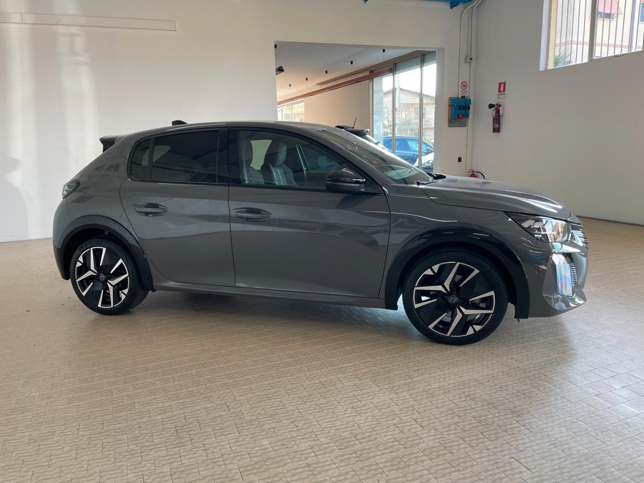 Peugeot 208 Hybrid 136 e-DCS6 GT 2025