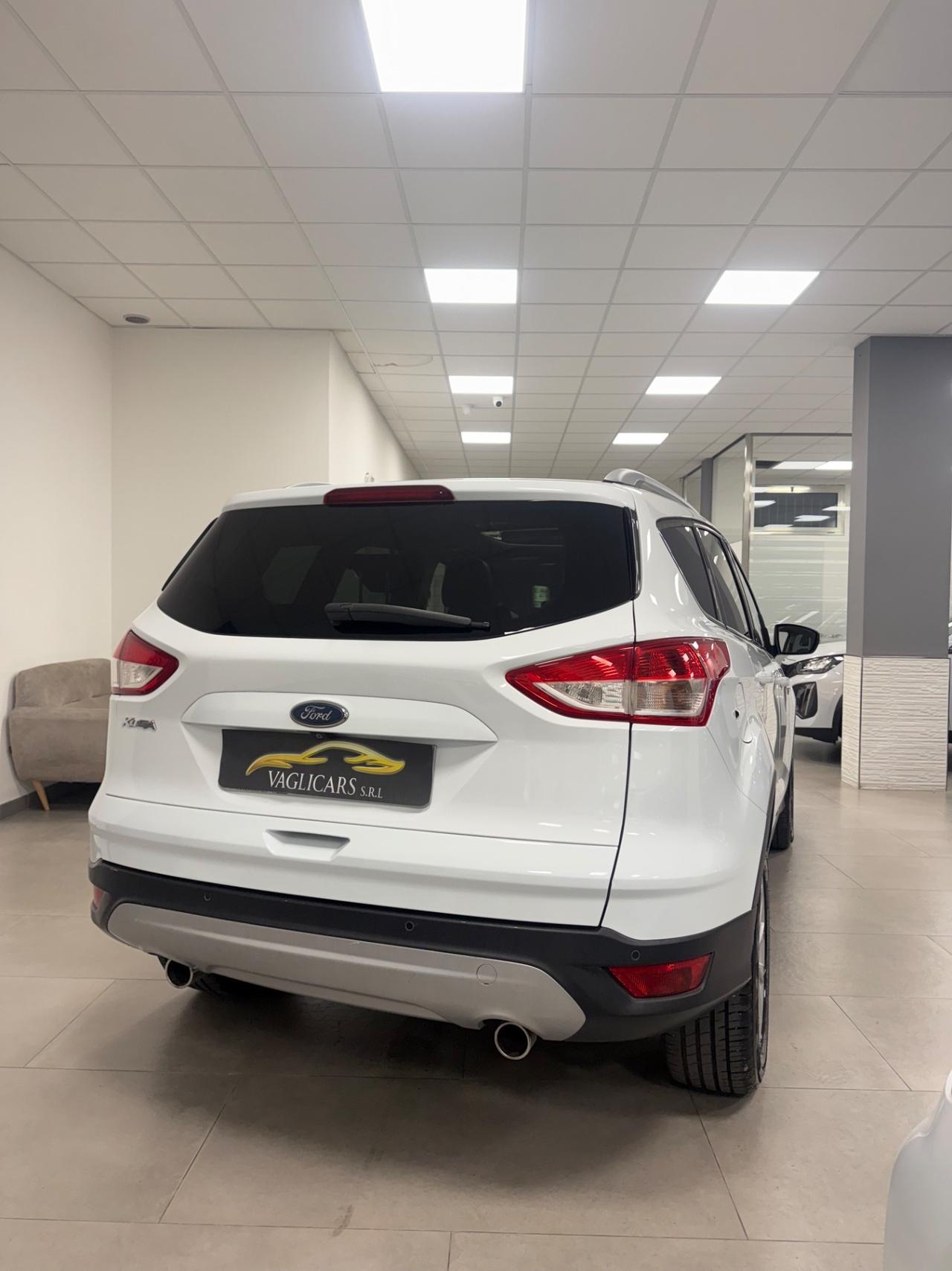 Ford Kuga 2.0 TDCI 150 CV S&S 4WD Powershift Titanium