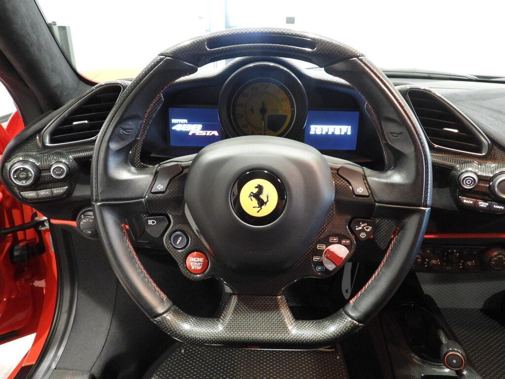 Ferrari 488 Coupe 3.9 Pista F1