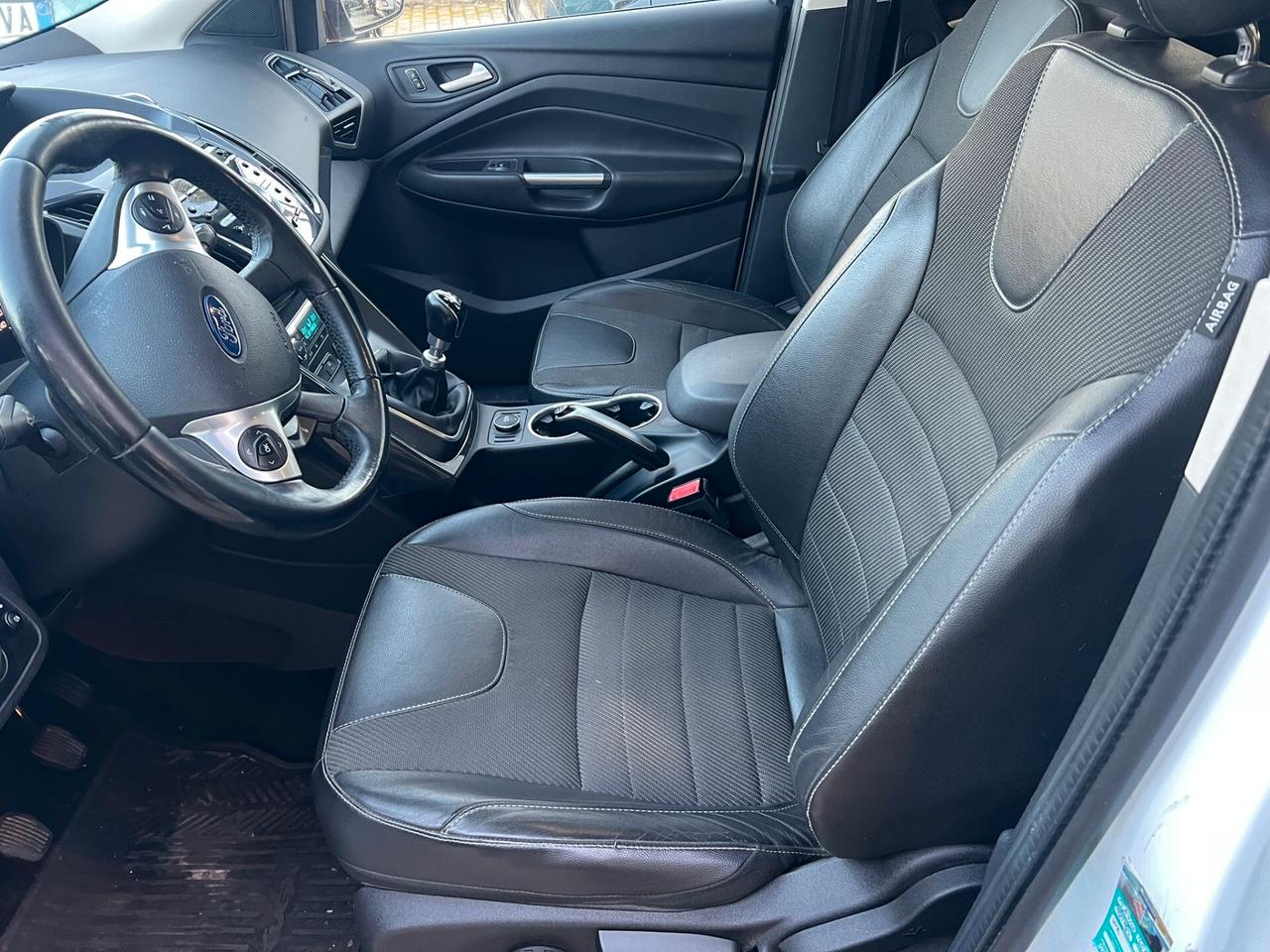 Ford Kuga 2.0 TDCI 120 CV S&S 2WD Titanium