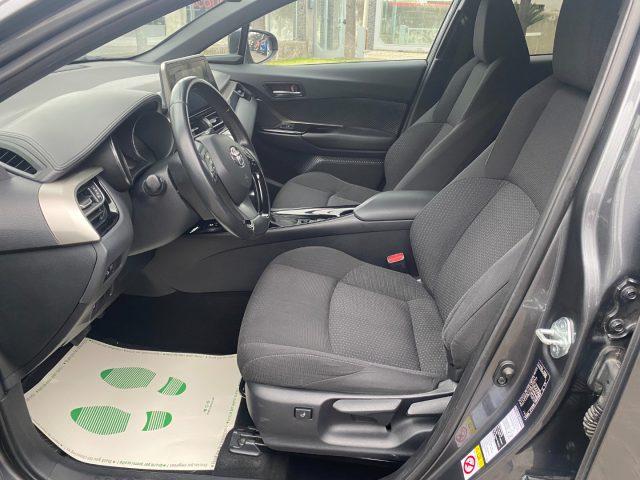 TOYOTA C-HR 1.8 Hybrid E-CVT