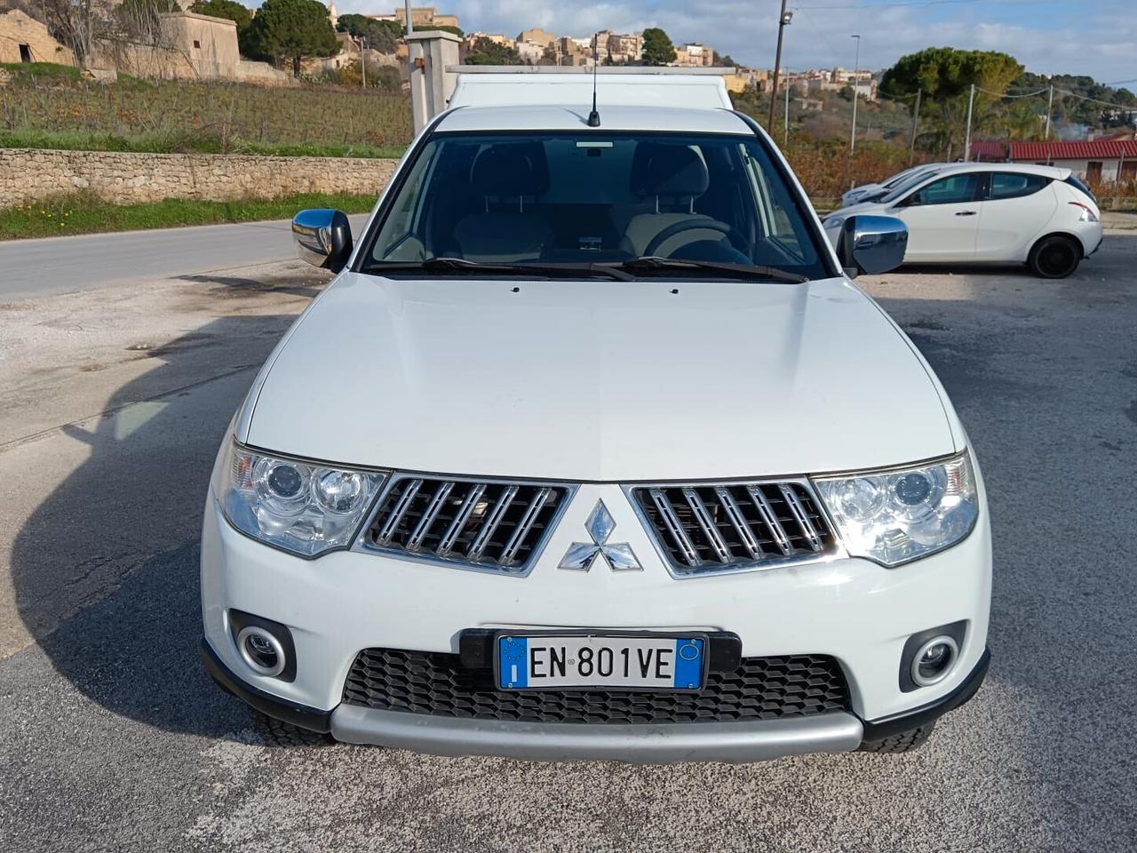 Mitsubishi L200 2.5 DI-D/136CV Club Cab Invite DPF