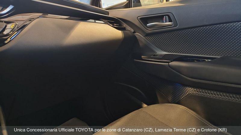 Toyota C-HR 1.8 Hybrid E-CVT Trend