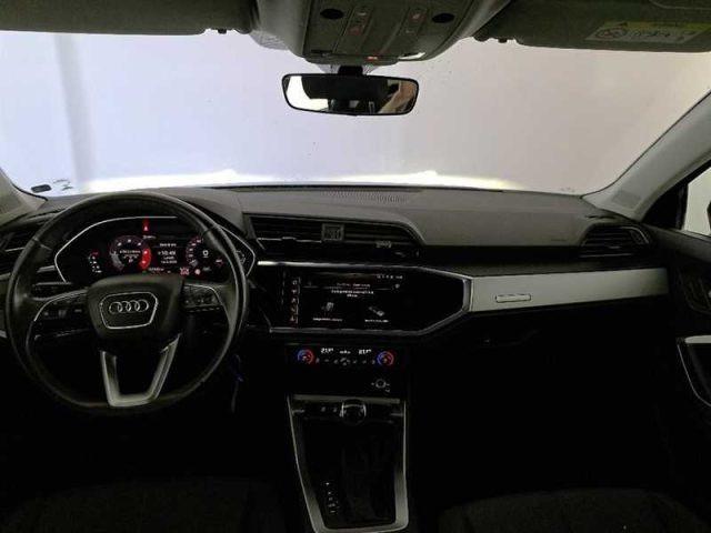 AUDI Q3 35 TDI S tronic Business Advanced