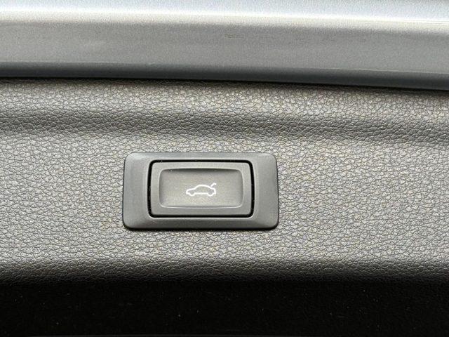 AUDI Q3 35 TDI Business Advanced