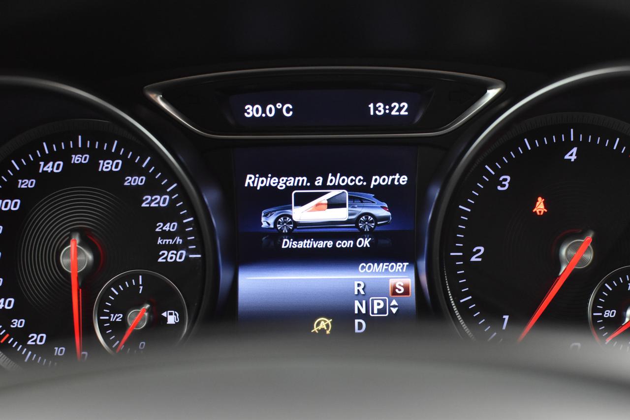 Mercedes-Benz CLA Shooting Brake 220 d Premium Night Edition 4matic auto PELLE+TETTO PANO