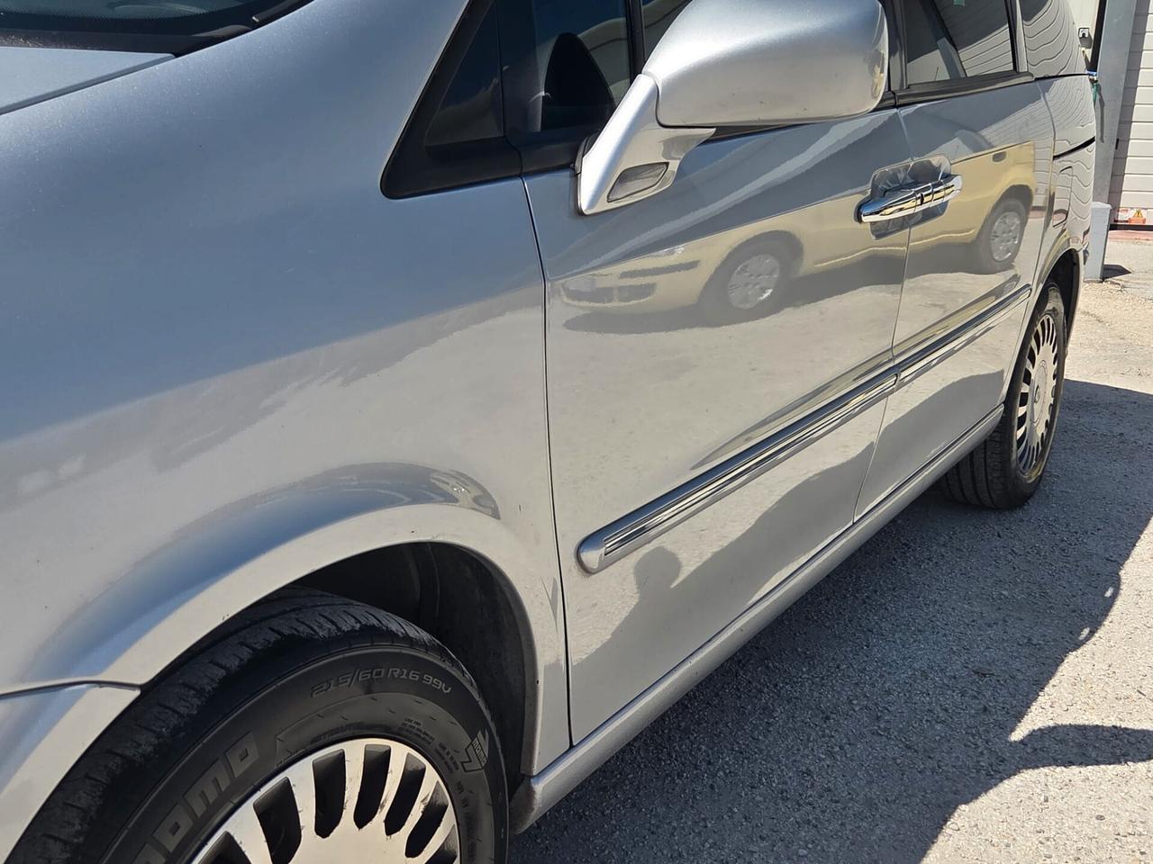 Lancia Phedra 2.0 MULTIJET EMBLEMA 8 POSTI