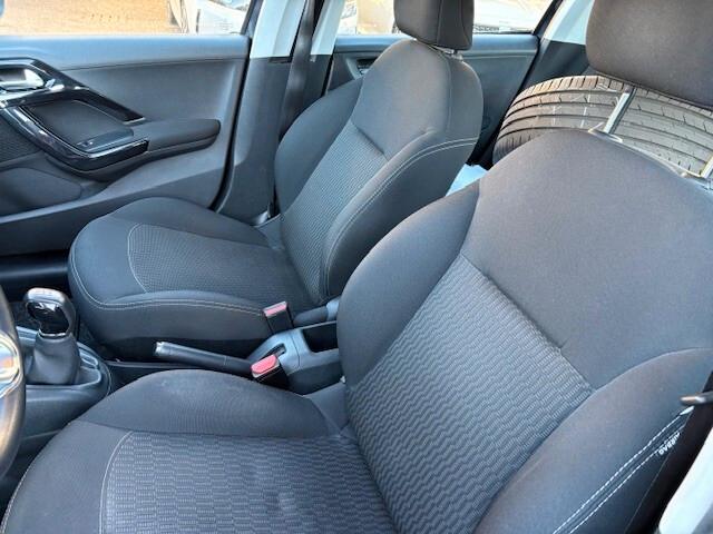 Peugeot 208 PureTech 82 5 porte Allure