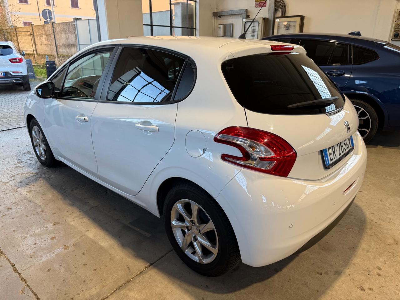 Peugeot 208 1.4 HDi 68 CV 5 porte Active UNICOPROP CINGHIA FATTA
