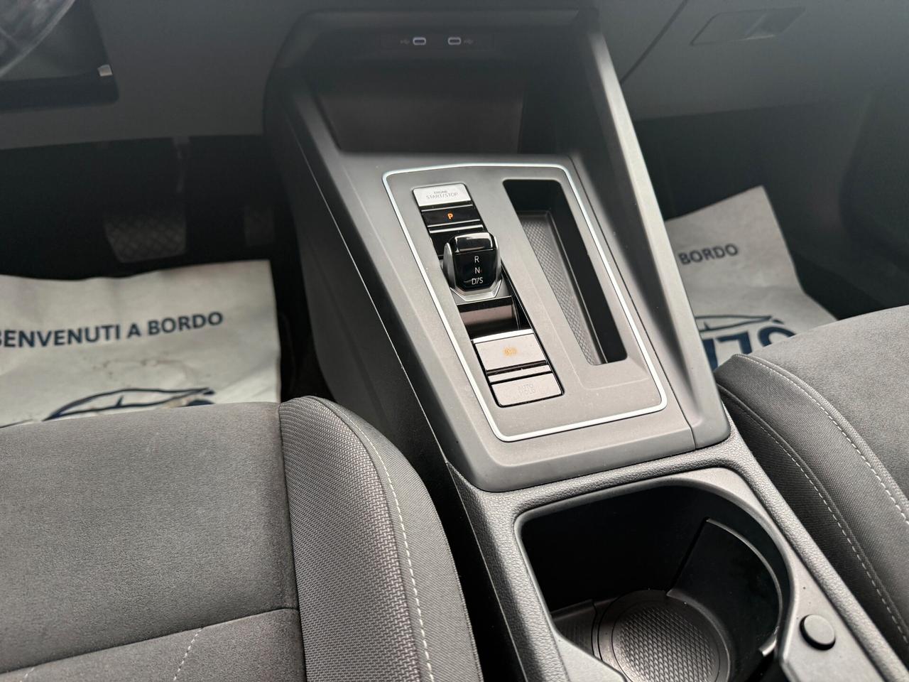 VOLKSWAGEN GOLF 8 2.0TDI 150CV DSG TETTO NAVI LED AMBIENT FULL LIGHT