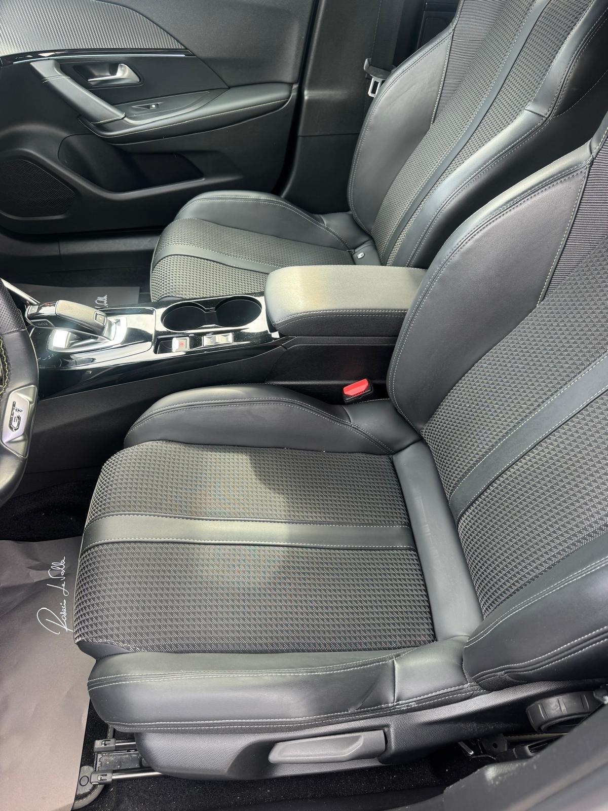 Peugeot 2008 BlueHDi 130 S&S EAT8 GT