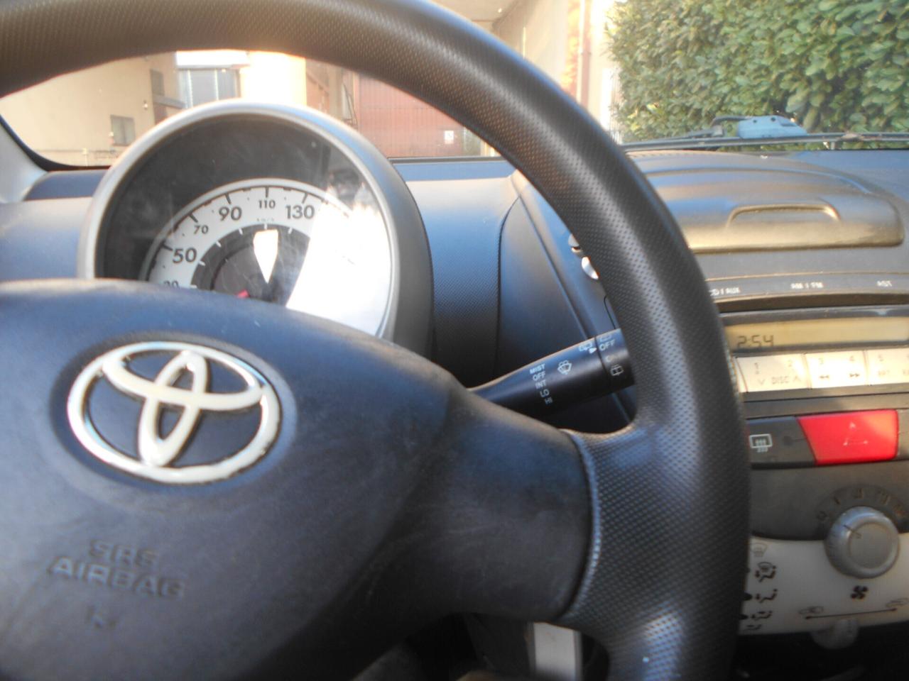 Toyota Aygo 1.0 12V VVT-i 5 porte Lounge Connect