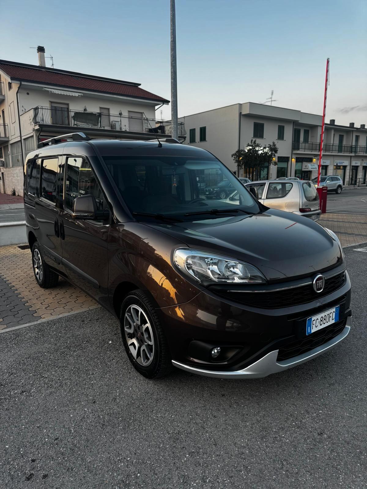Fiat Doblò 1.6 MJT 16V 120CV Trekking NEOPATENTATI