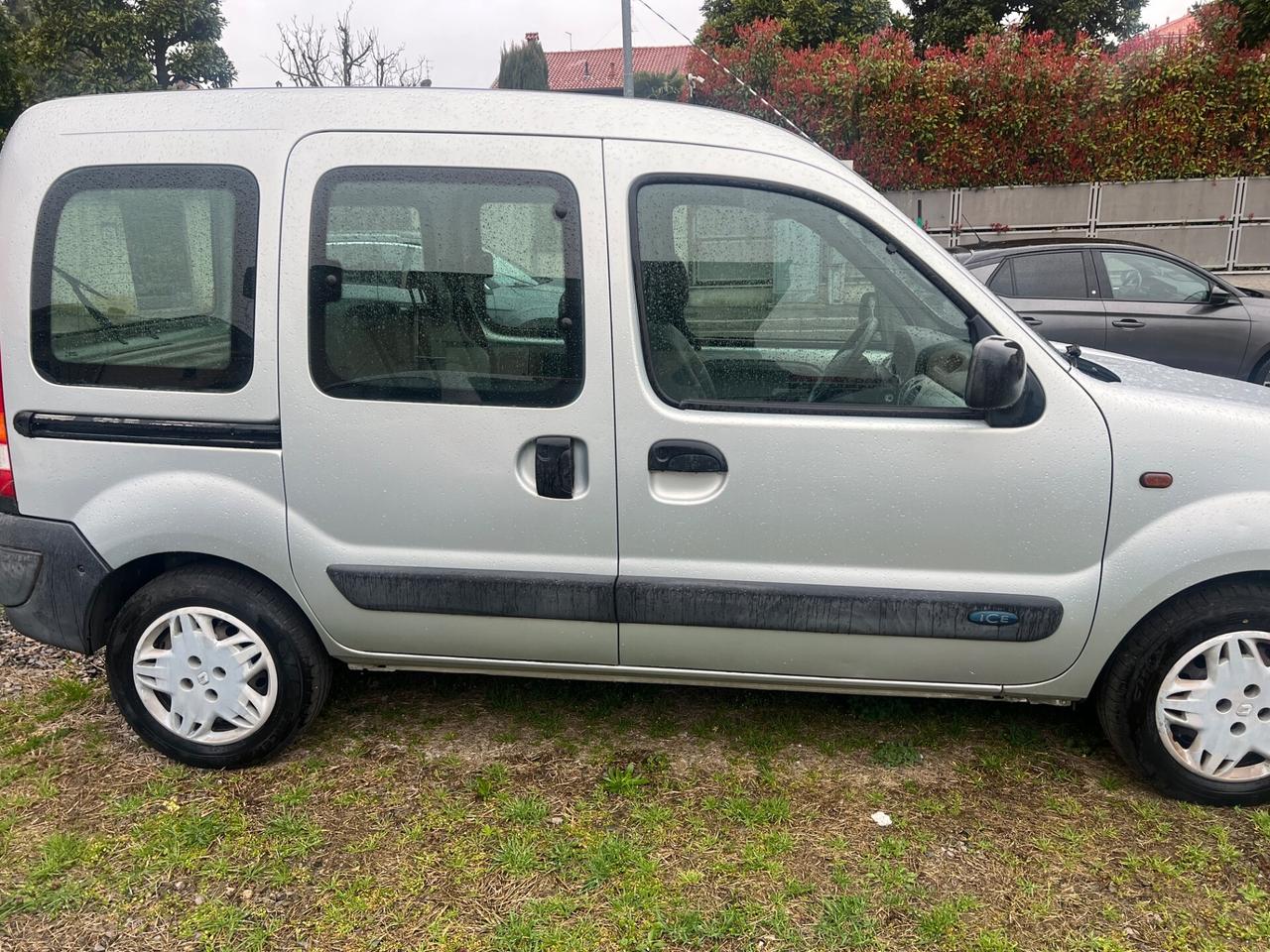 Renault Kangoo 1.2 16V 4p. Authentique