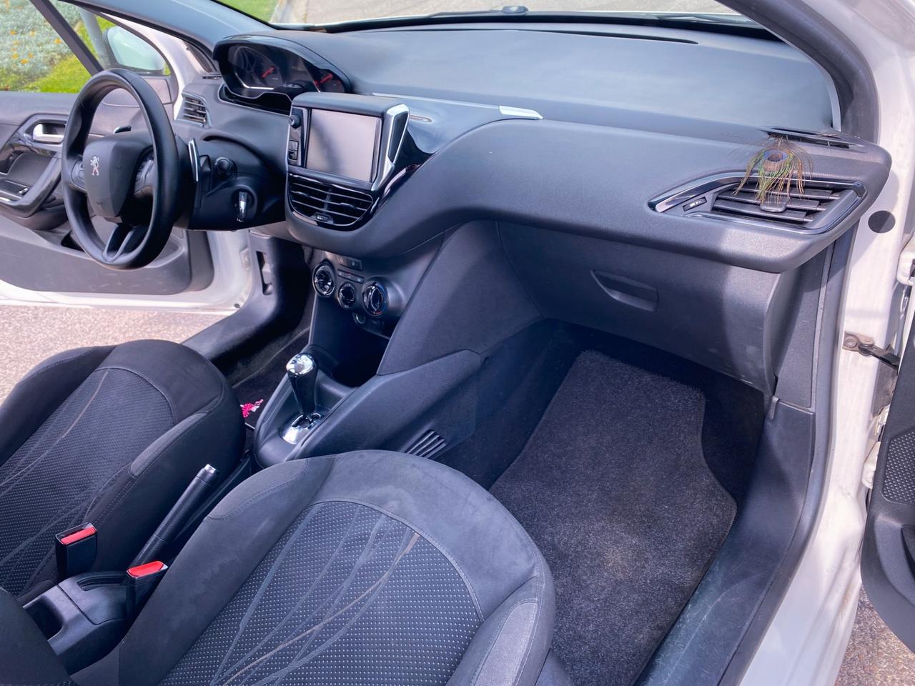 Peugeot 208 1.4 e-HDi 68 CV automatica - 2012