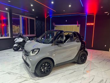 Smart ForTwo 70 1.0 twinamic cabrio Allestimento BRABUS