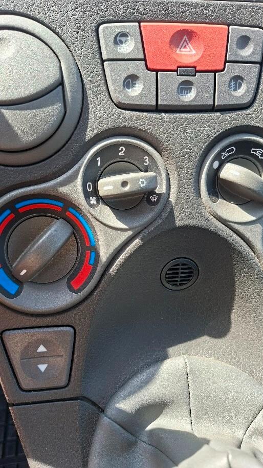 Fiat Panda 1.2 BENZINA 2011 aria condizionata