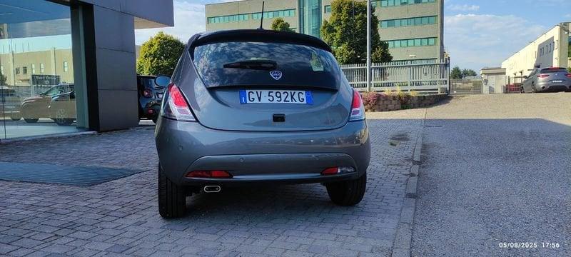 Lancia Ypsilon Ypsilon 1.0 FireFly 5 porte S&S Hybrid Platino