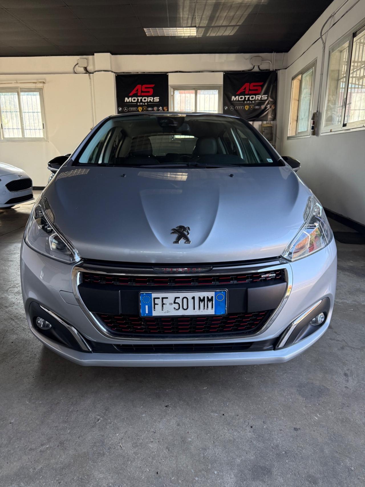 Peugeot 208 BlueHDi 5 porte GT Line