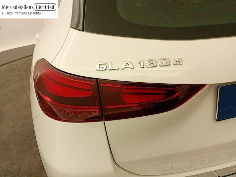 Mercedes-Benz GLA 180 D ADVANCED AUTO