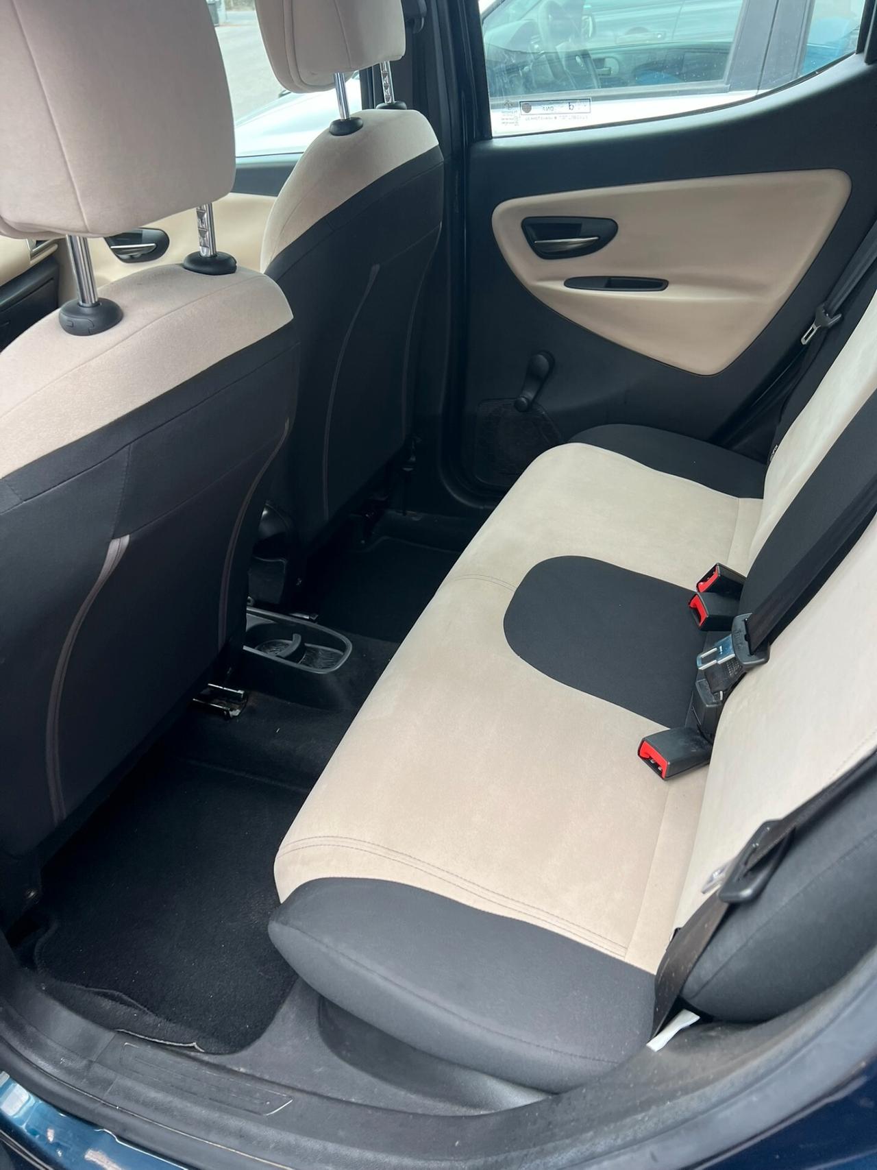 Lancia Ypsilon 1.2 69 CV 5 porte Platinum