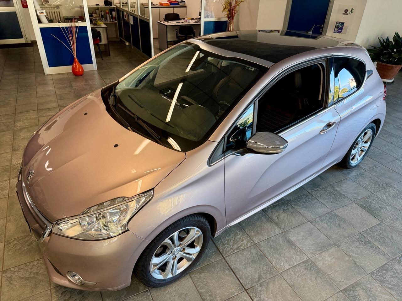 Peugeot 208 1.2 VTi 82 CV 3 porte Allure