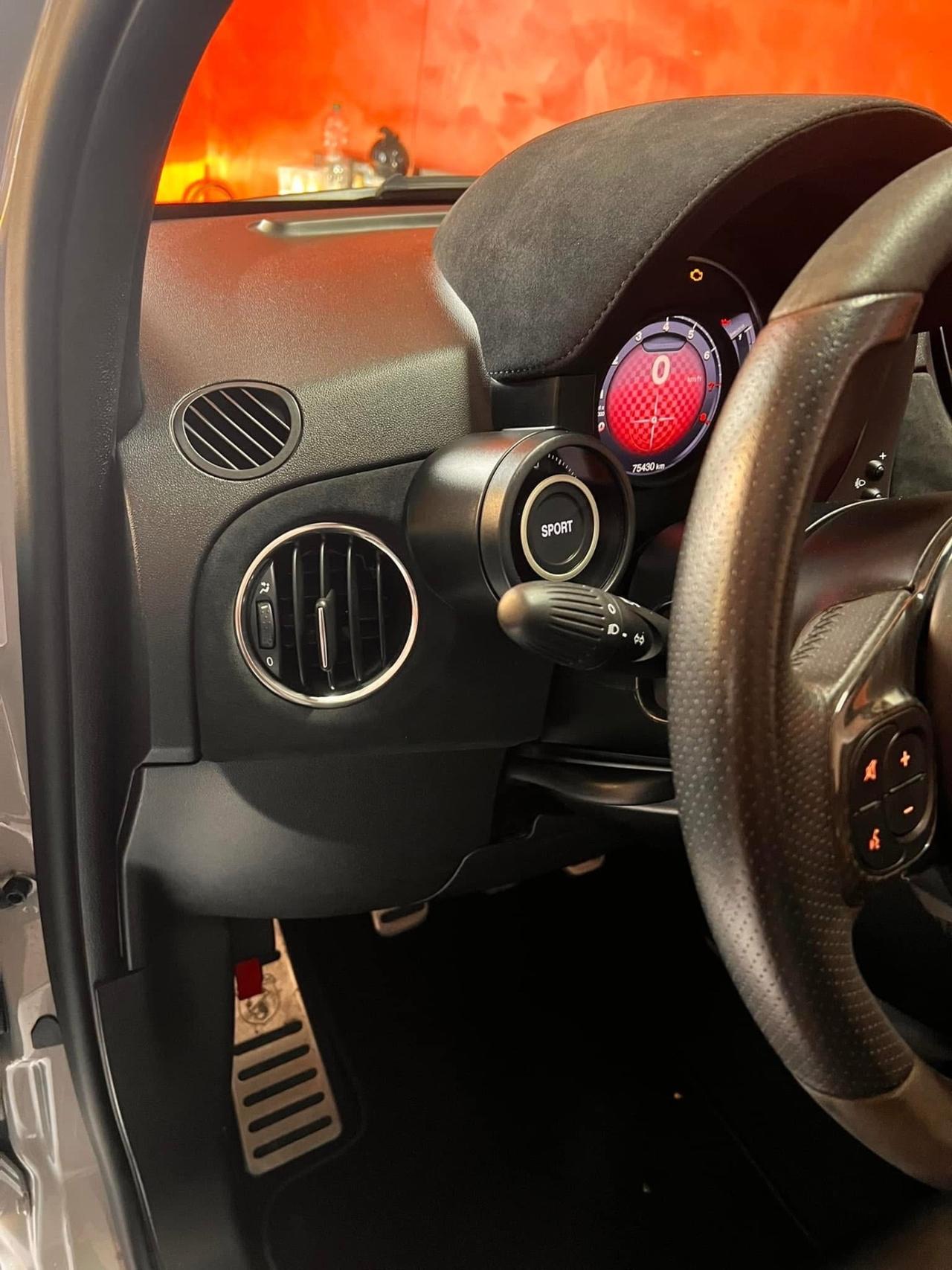 Abarth 595 C 1.4 Turbo T-Jet 180 CV Competizione