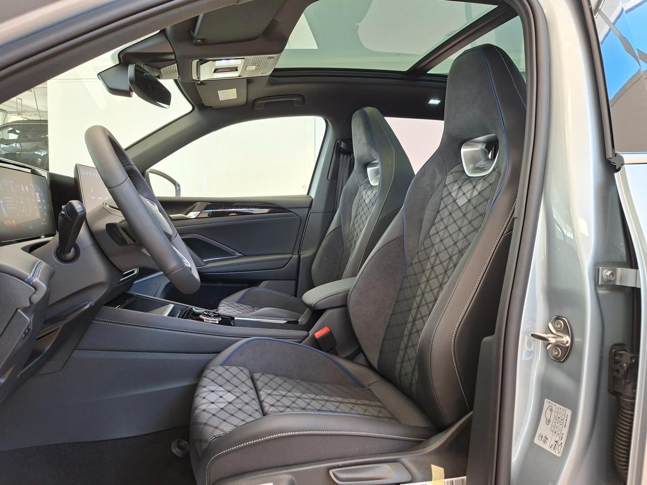 Volkswagen Tiguan 2.0 TDI 150 CV DSG R-Line Plus NUOVA