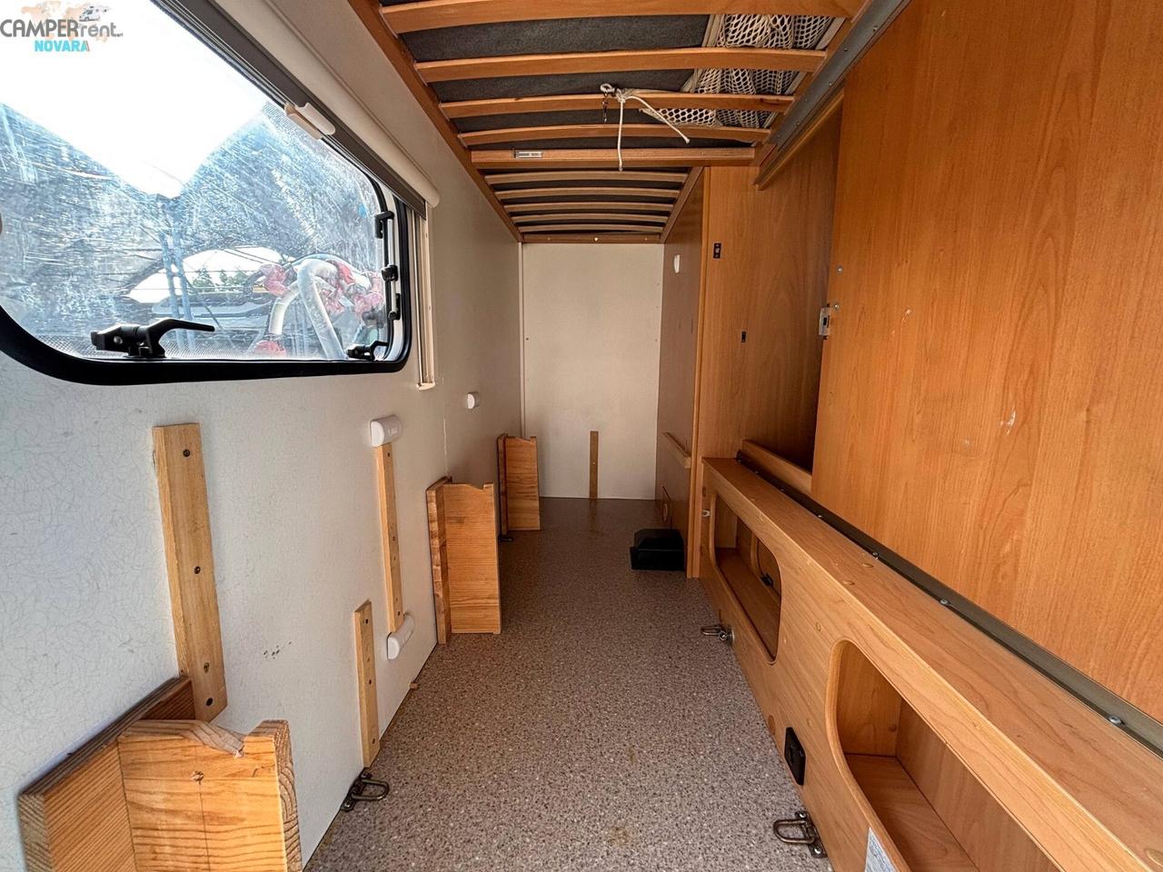 CHALLENGER GENESIS 43 - mansardato con letti a castello in coda