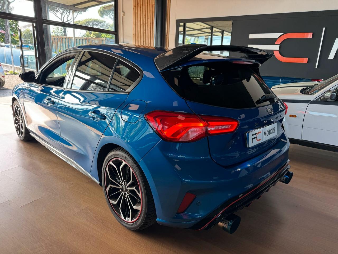 Ford Focus 1.0 EcoBoost Hybrid ST-Line