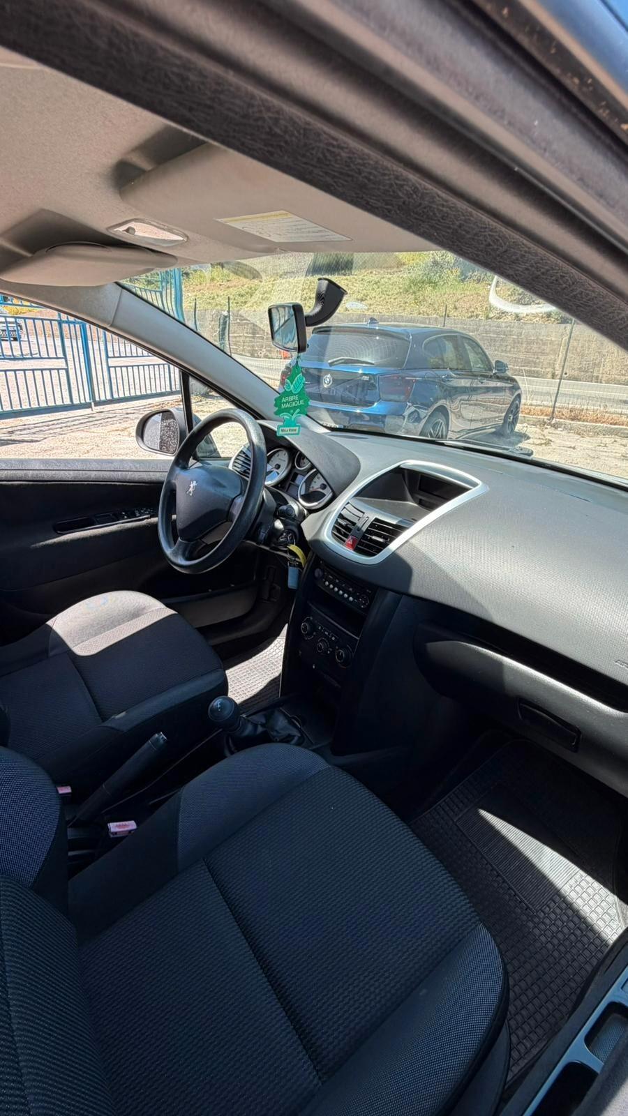 Peugeot 207 1.4 HDi 70CV 5p. X Line Mix