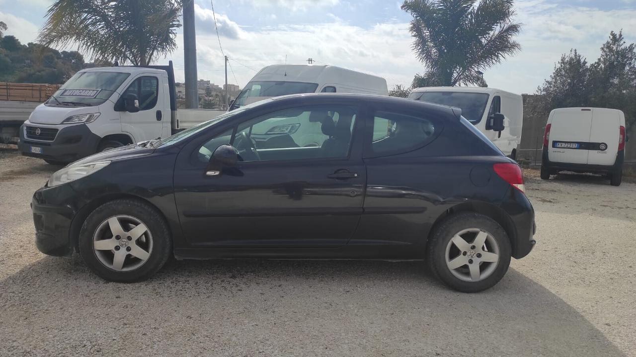 Peugeot 207 1.4 8V 75CV 3p ECO GPL
