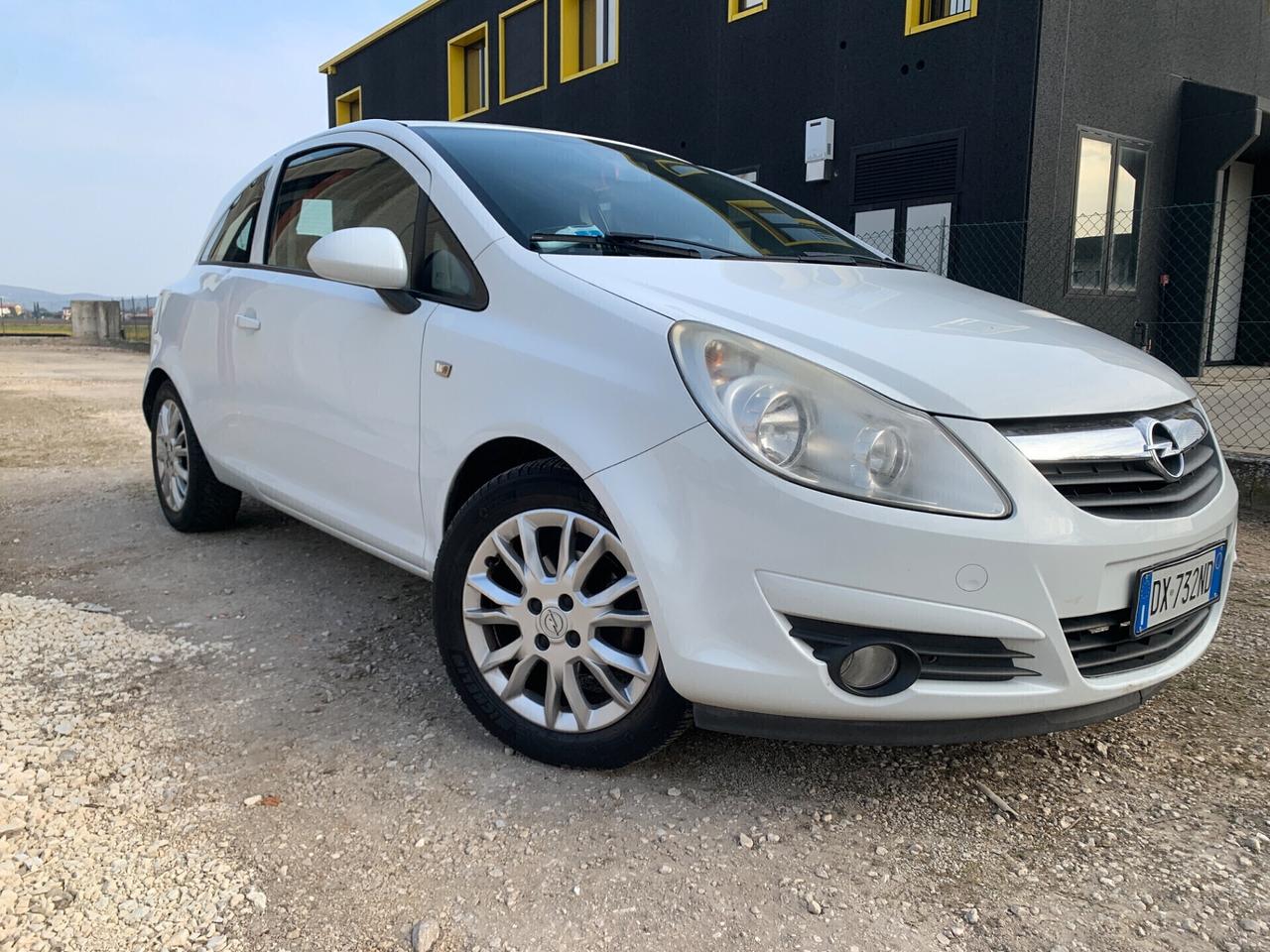 Opel Corsa 1.2 80CV 3 porte GPL-TECH Enjoy