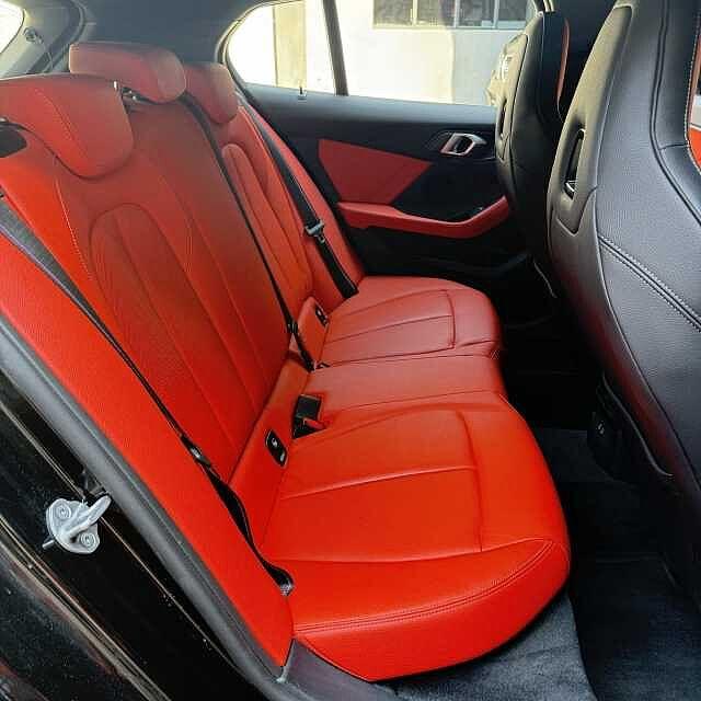 BMW M135 5-door M135i xDrive Colorvision Edition