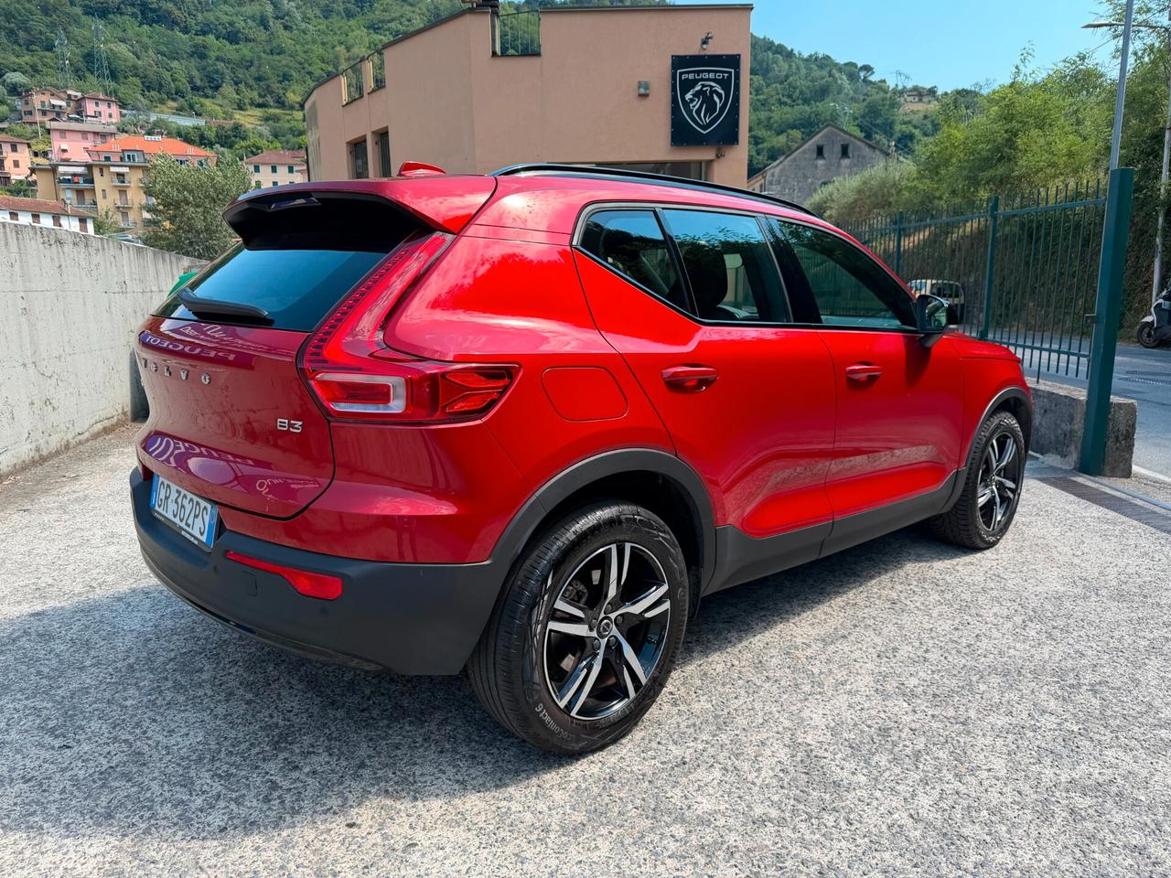 Volvo XC40 B3 automatico Plus Dark