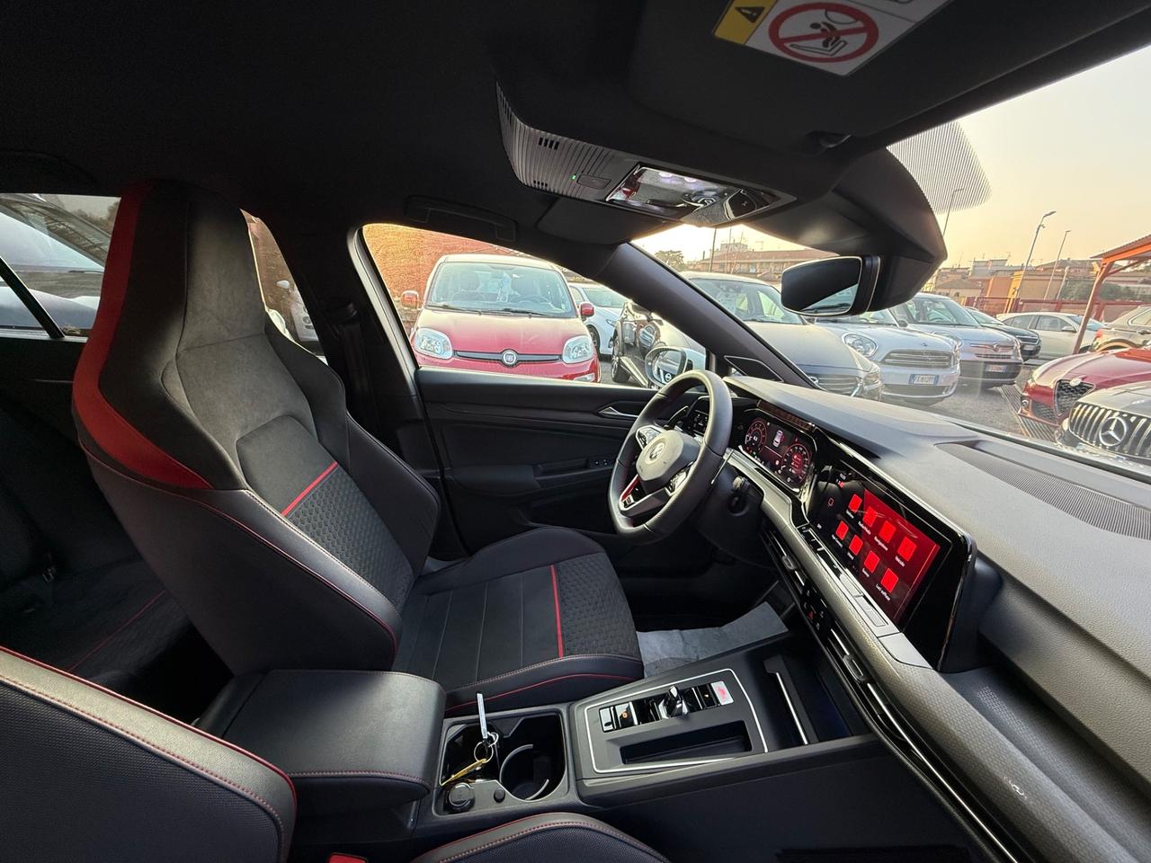 Golf GTI 2.0 300 cv-club sport -unipro-rate