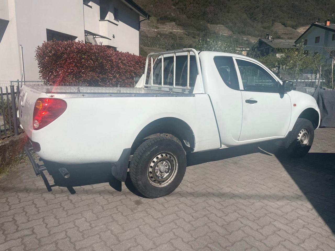 Mitsubishi L200 2.5 DI-D/136CV Single Cab Inform