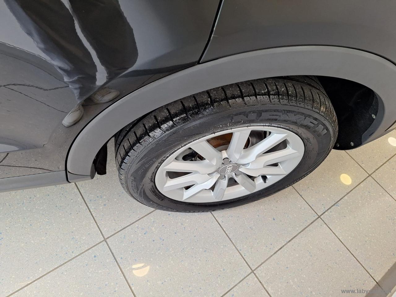 AUDI Q3 2.0 TDI Business