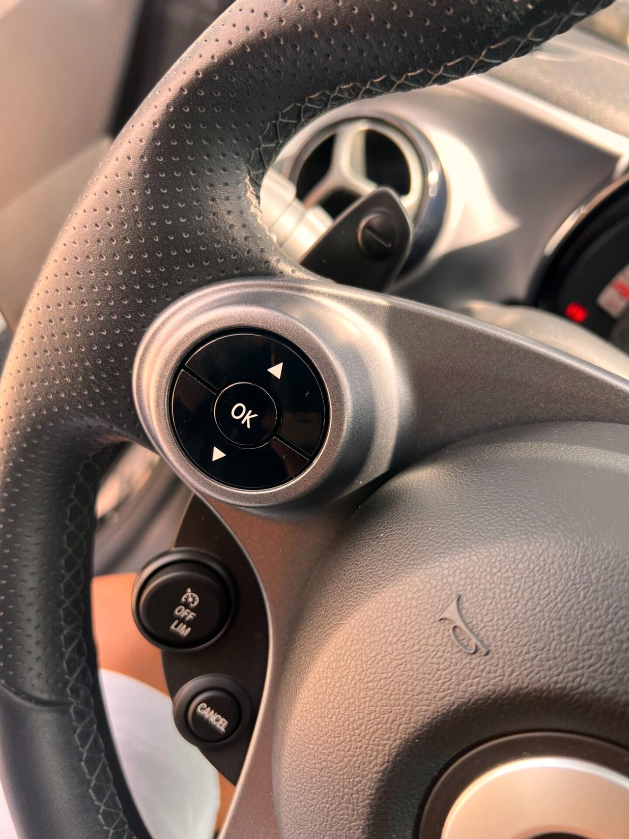 Smart ForTwo 70 1.0 Passion solo 18.000 km
