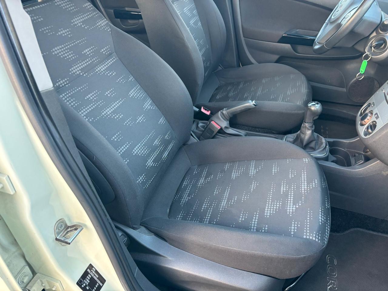 Opel Corsa 1.2 5 porte Cosmo