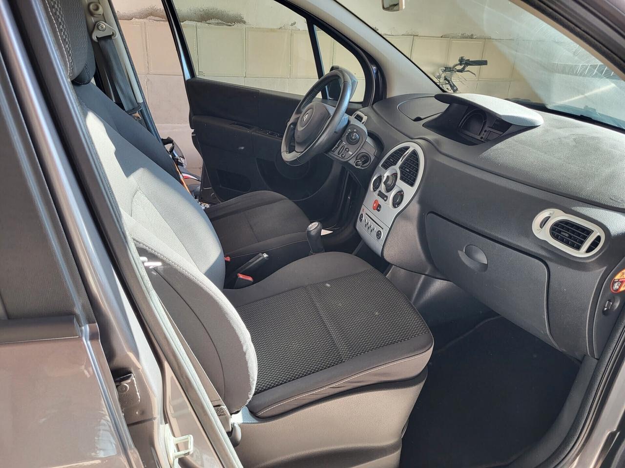 Renault Modus Grand 1.2 16V Dynamique