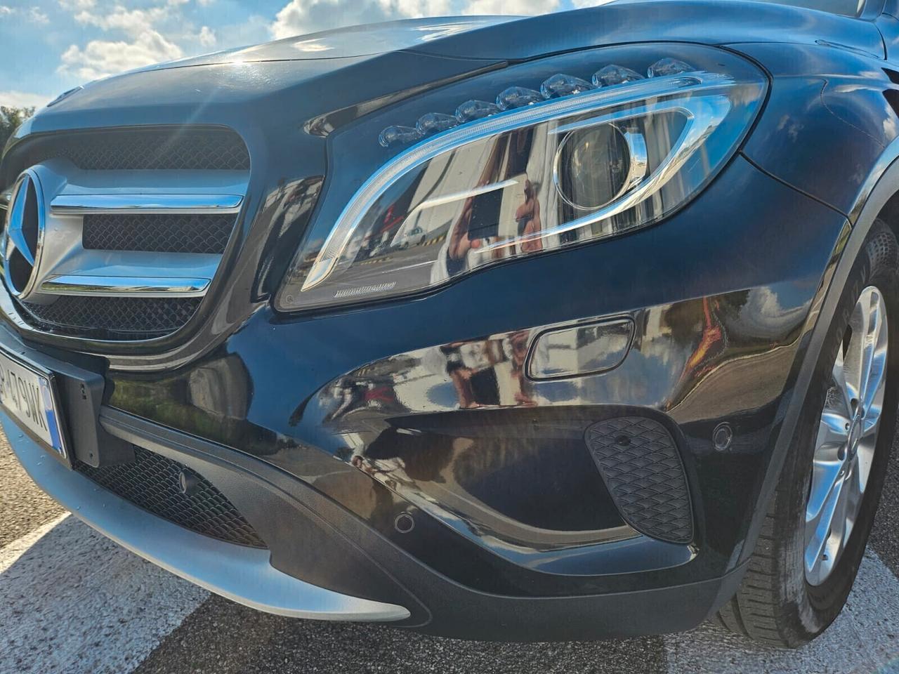 Mercedes-benz GLA 180 Executive 1.6 BENZ NAVI XENON SENSORI SEDILI RISCAL
