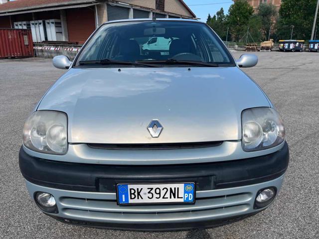 RENAULT Clio 1.2 neopatentati 86,250km Pronta per Consegna