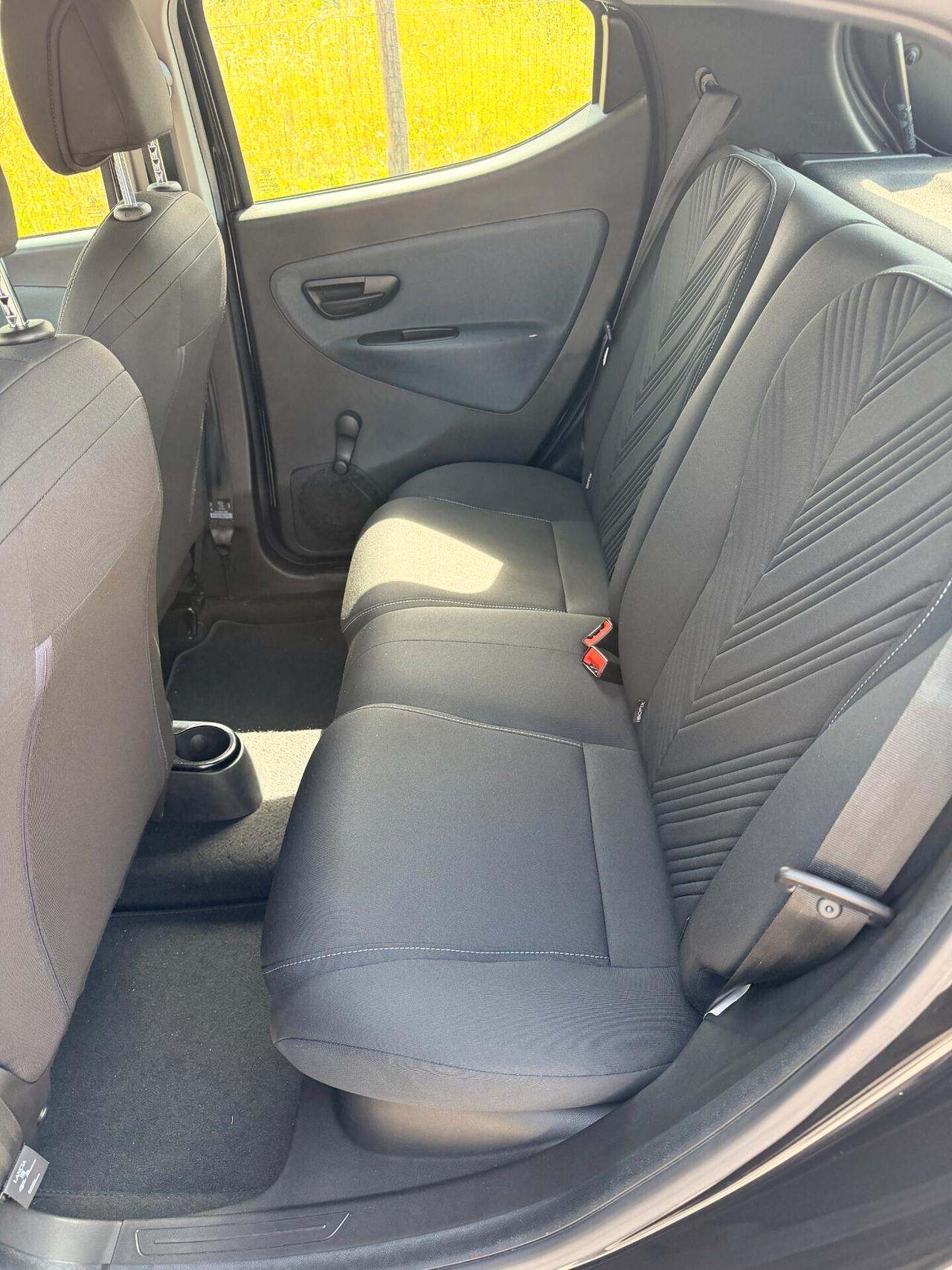 Lancia Ypsilon 1.0 FireFly 5 porte S&S Hybrid Gold