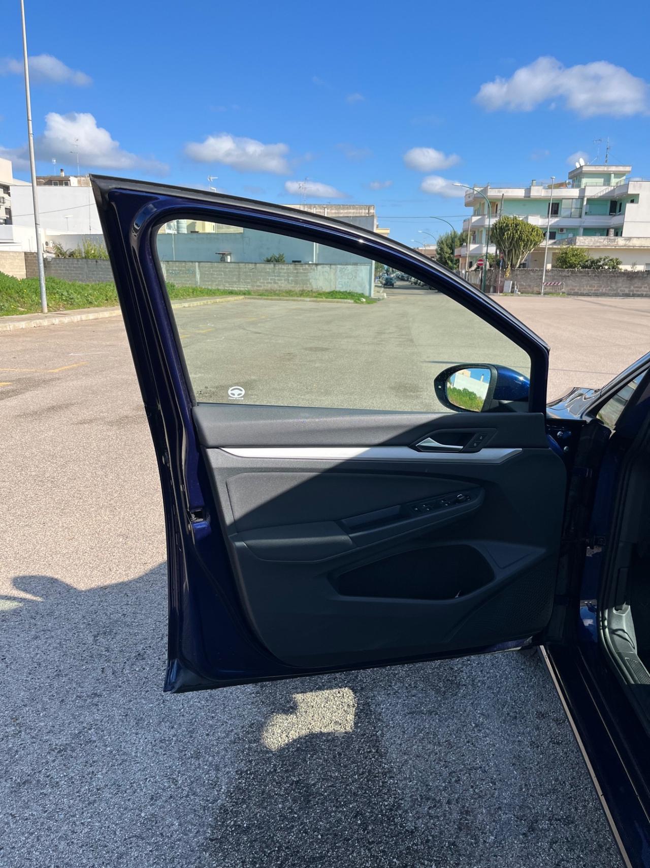 Volkswagen Golf 8 2.0 TDI DSG SCR Style