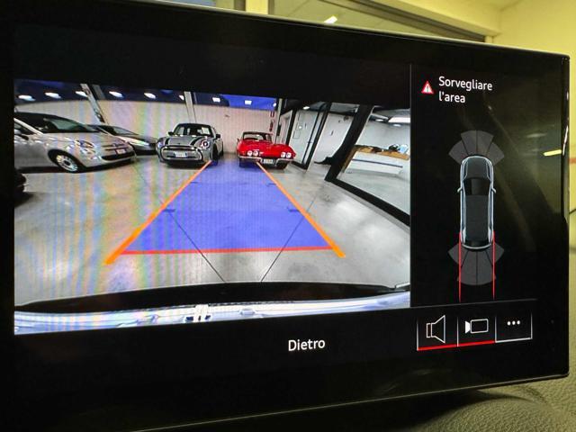 AUDI Q2 35 TDI S tronic Business Advanced